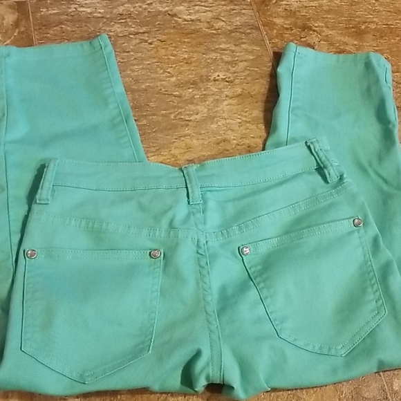 Turquoise capris - Picture 3 of 3